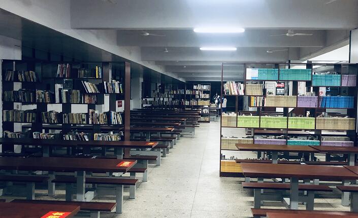 南昌向遠軌道技術(shù)學校舉辦“書香向遠，情暖校園”愛心捐書活動