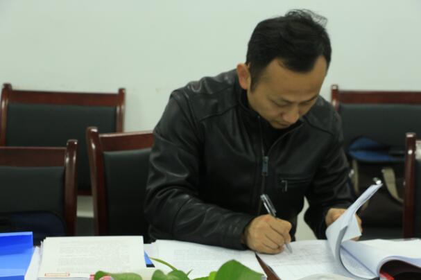 南昌市教育局督導(dǎo)評估工作組一行蒞臨南昌鐵路學(xué)校檢查指導(dǎo)工作！