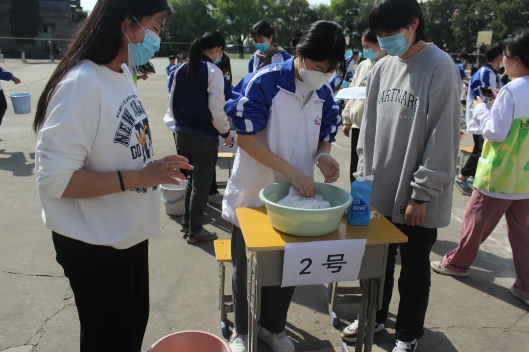 南昌向遠(yuǎn)軌道技術(shù)學(xué)校(向塘校區(qū))“三項全能”內(nèi)務(wù)技能大賽圓滿落幕