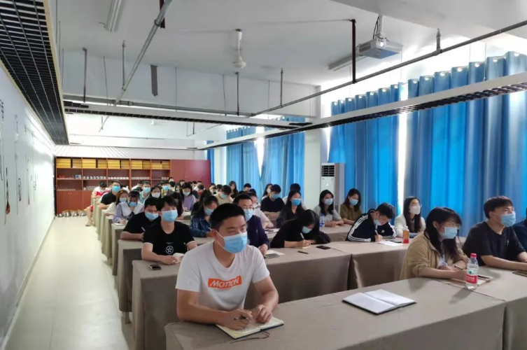 南昌向遠軌道技術(shù)學校組織參加中國職業(yè)技術(shù)教育學會中等職業(yè)學校班主任能力提升培訓會