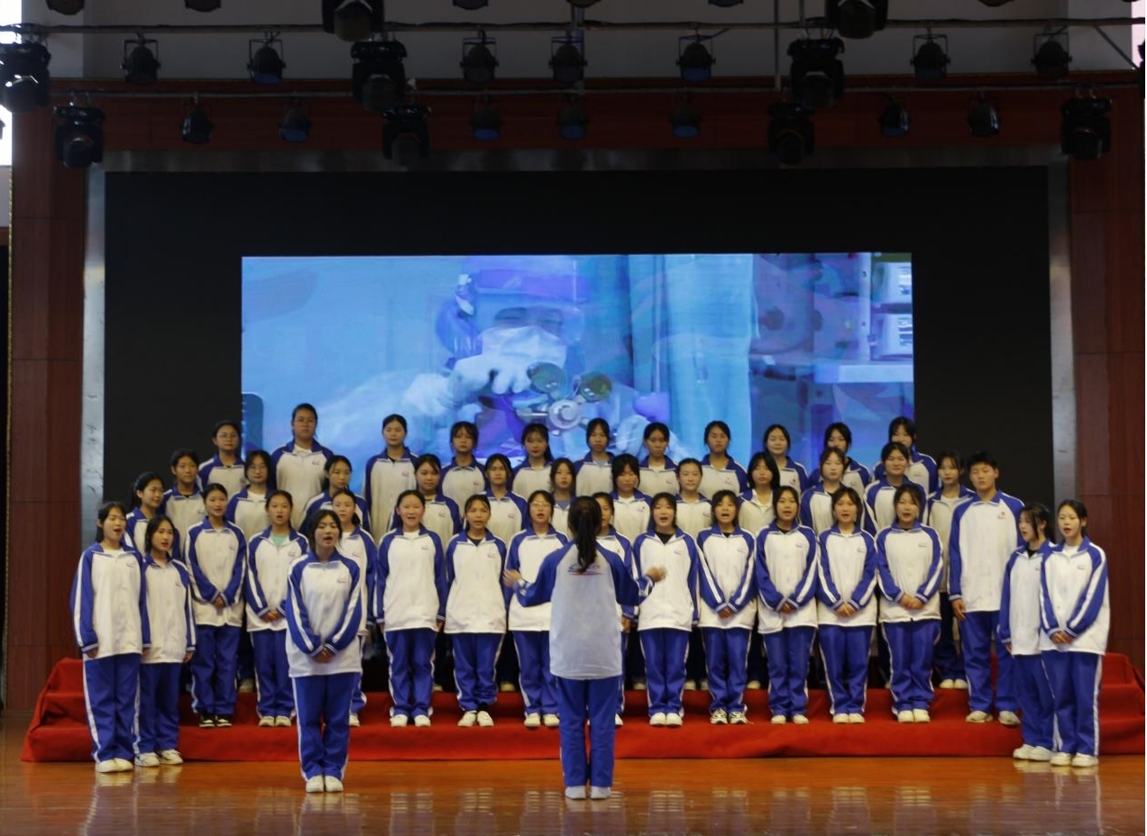 南昌向遠(yuǎn)軌道技術(shù)學(xué)校開(kāi)展“慶祝建團(tuán)百年，唱響青春贊歌”大合唱比賽