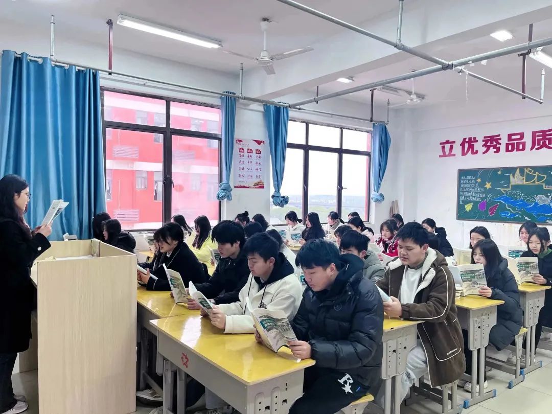 南昌向遠(yuǎn)軌道技術(shù)學(xué)校晨讀 別樣出彩！