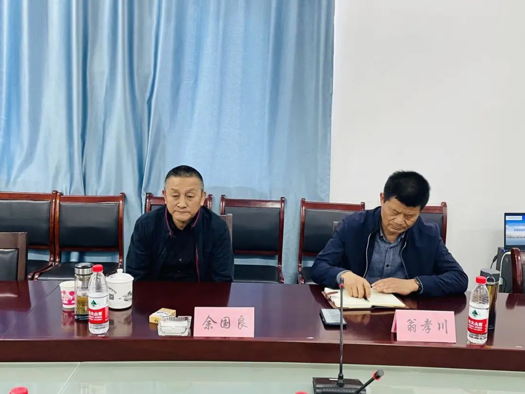 全國(guó)知名德育教育專家翁孝川、余國(guó)良再次來(lái)南昌向遠(yuǎn)軌道技術(shù)學(xué)校調(diào)研指導(dǎo)工作