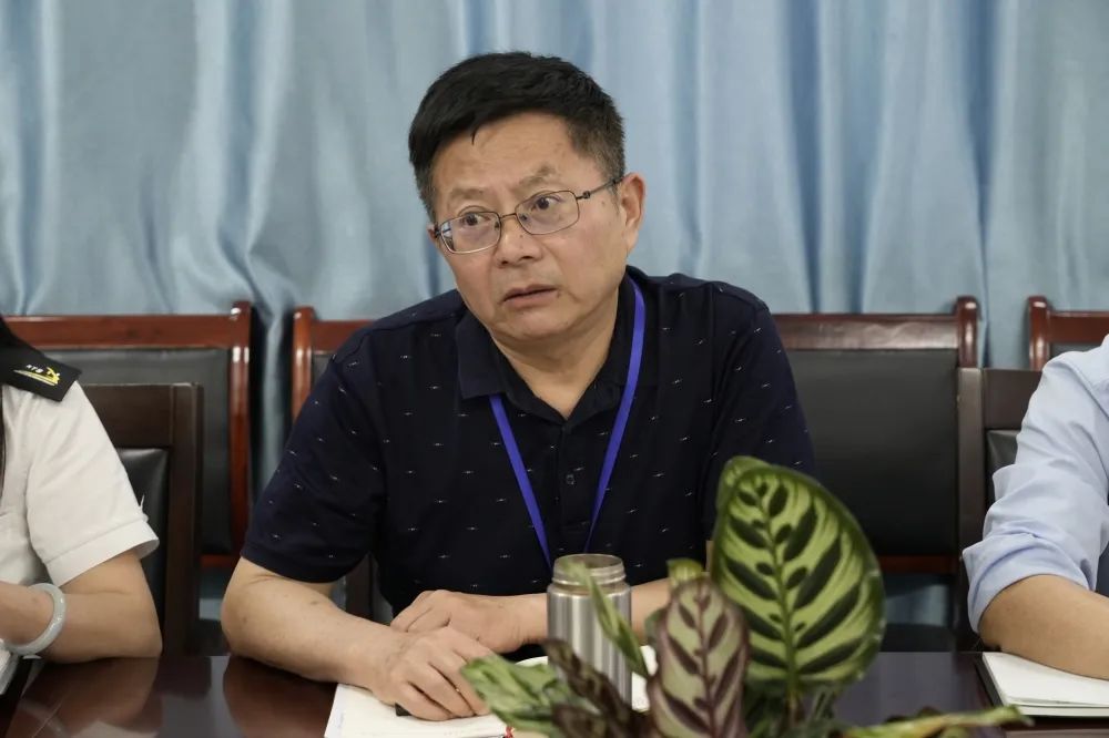 南昌向遠軌道技術(shù)學校黨政領(lǐng)導干部理論學習報道