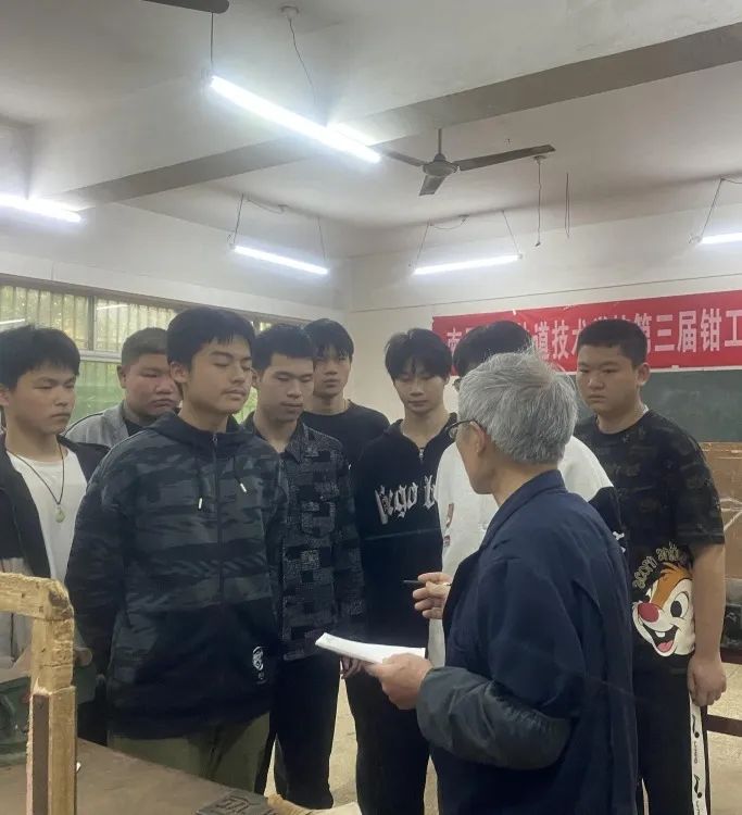 展風(fēng)采，促提高|南昌向遠(yuǎn)軌道技術(shù)學(xué)校機(jī)車系開展公開課活動(dòng)