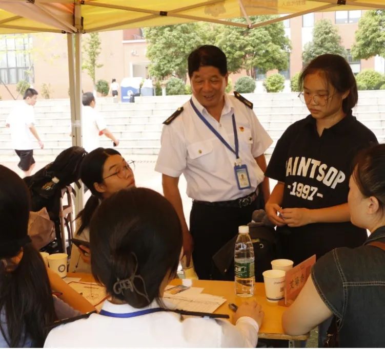 以“心”迎新，滿“新”歡喜 | 南昌向遠軌道技術學校迎新現(xiàn)場！