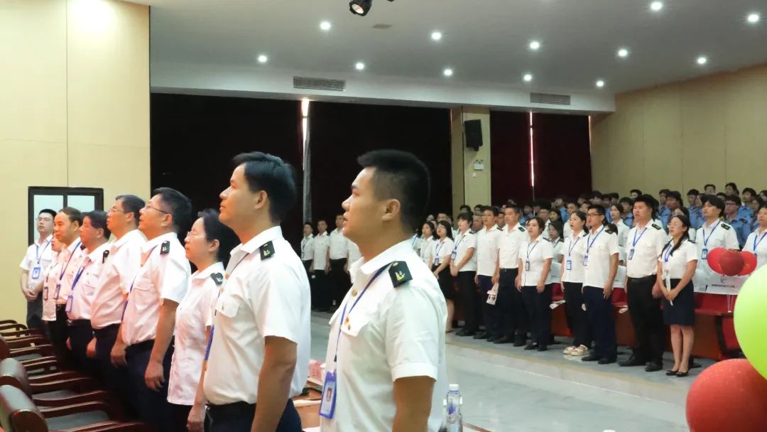 南昌向遠(yuǎn)軌道技術(shù)學(xué)校召開慶祝第39個(gè)教師節(jié)暨表彰大會(huì)
