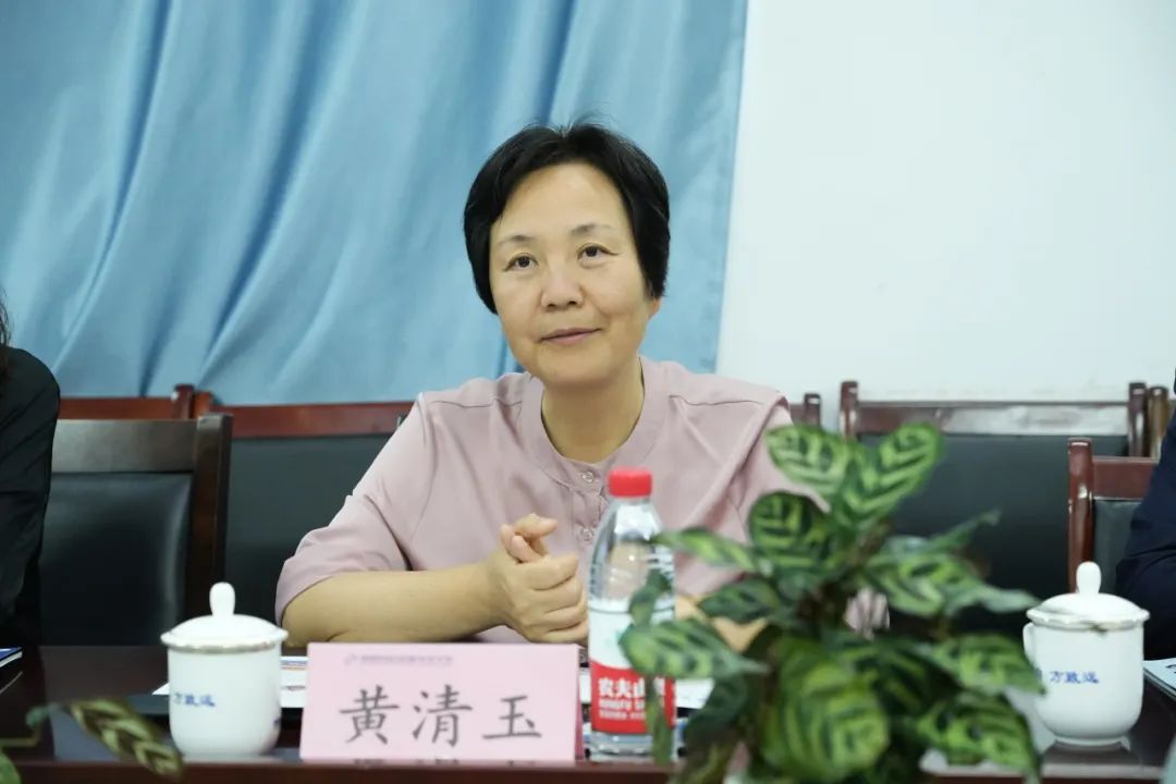 南昌市政協(xié)調(diào)研組來南昌向遠(yuǎn)軌道技術(shù)學(xué)校調(diào)研職業(yè)教育畢業(yè)生就業(yè)情況