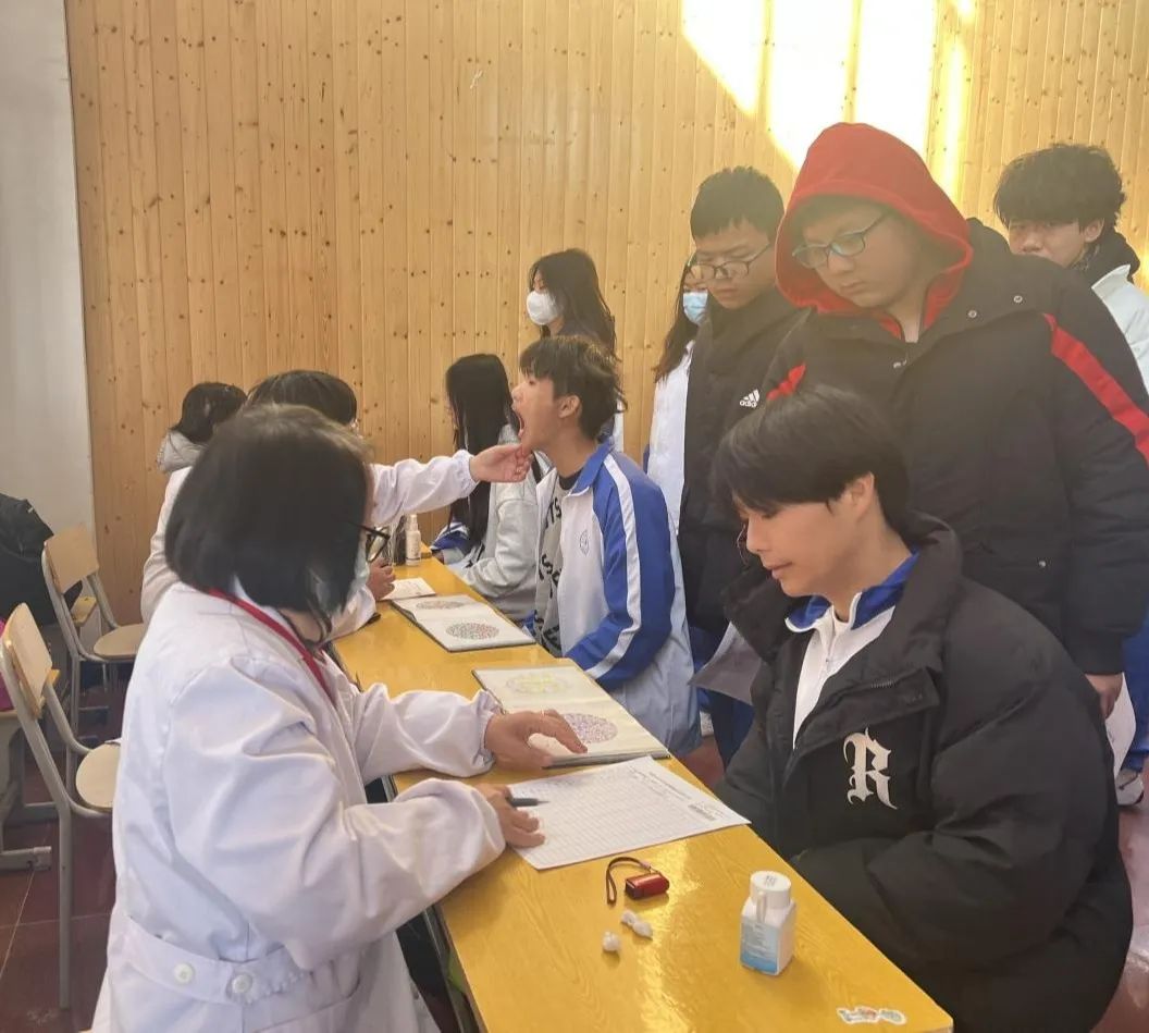 南昌向遠軌道技術學校開展學生健康體檢活動