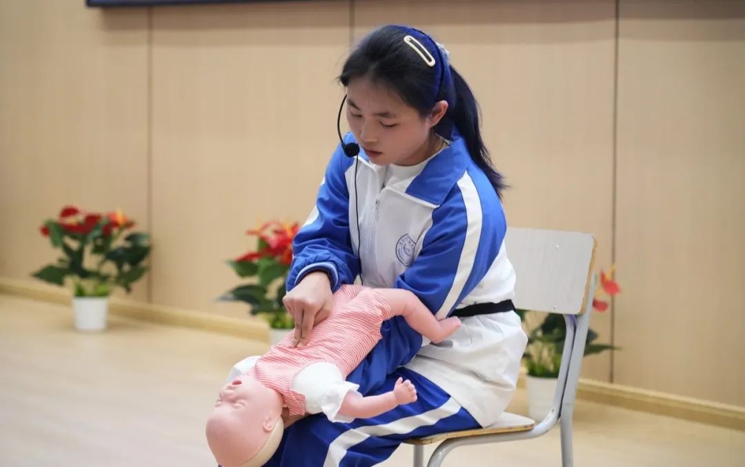 匠心鑄就夢想 技能點亮人生｜南昌向遠軌道技術(shù)學(xué)校舉行2023年校園技能競賽節(jié)啟動儀式