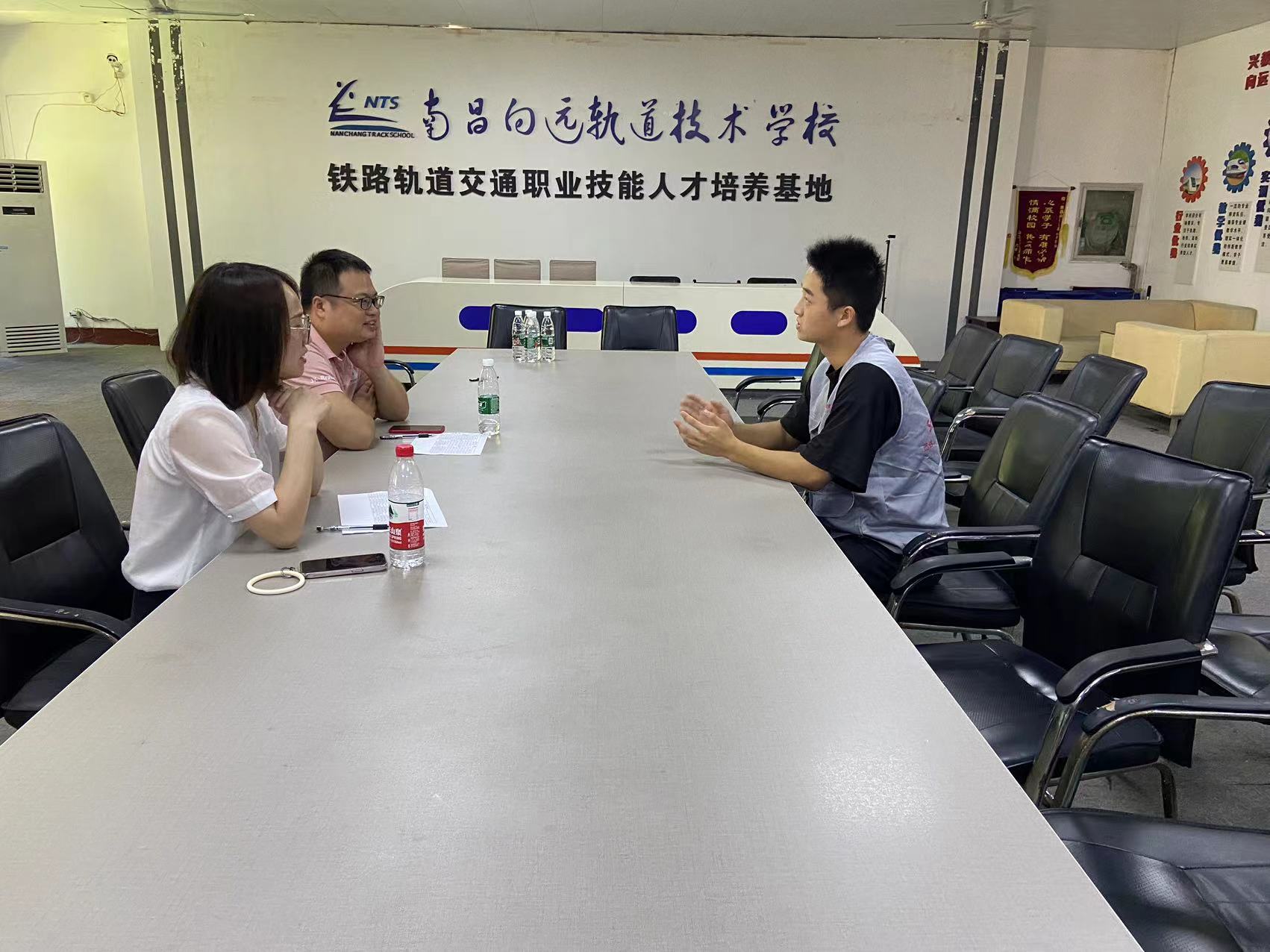 迅達電梯江西分公司領導來校進行企業(yè)宣講和人才招聘