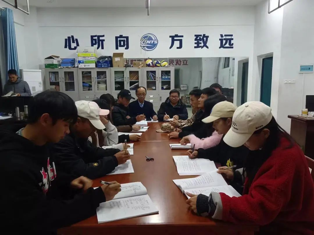 南昌向遠鐵路學校開展實習體育教師公開課展示活動