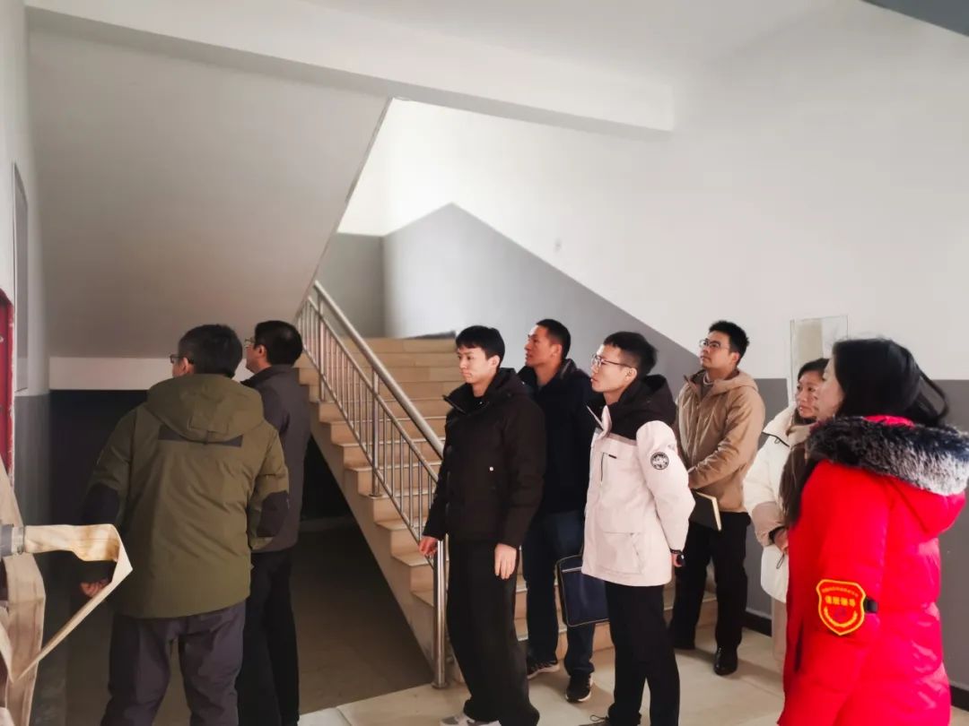 南昌市委教育工委副書記、市教育局副局長(zhǎng)何永明蒞臨南昌向遠(yuǎn)軌道技術(shù)學(xué)校檢查督導(dǎo)消防安全工作