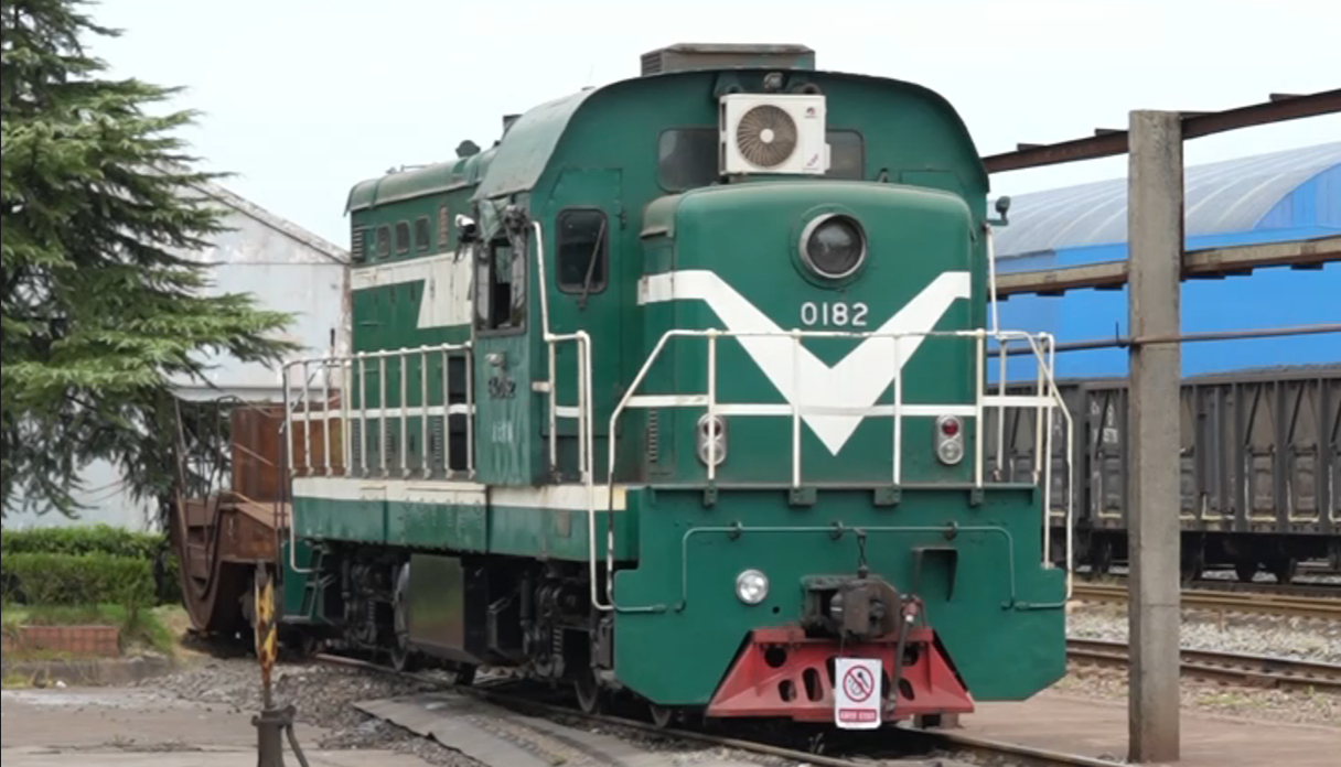重磅！南昌向遠(yuǎn)軌道學(xué)校方大特鋼火車(chē)司機(jī)定向班火熱報(bào)名中！