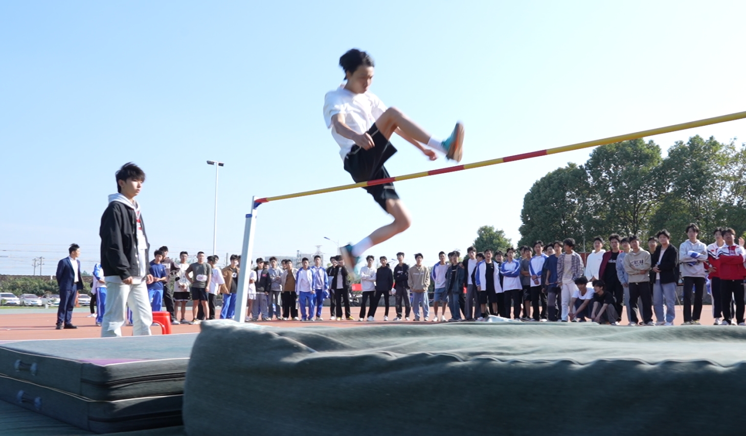熱烈祝賀南昌向遠軌道技術(shù)學(xué)校第十七屆運動會圓滿閉幕