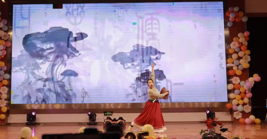 南昌向遠軌道技術學校“風華正茂揚帆時 接續(xù)奮斗向未來”社團成果展演暨2025年元旦聯(lián)歡晚會圓滿落幕