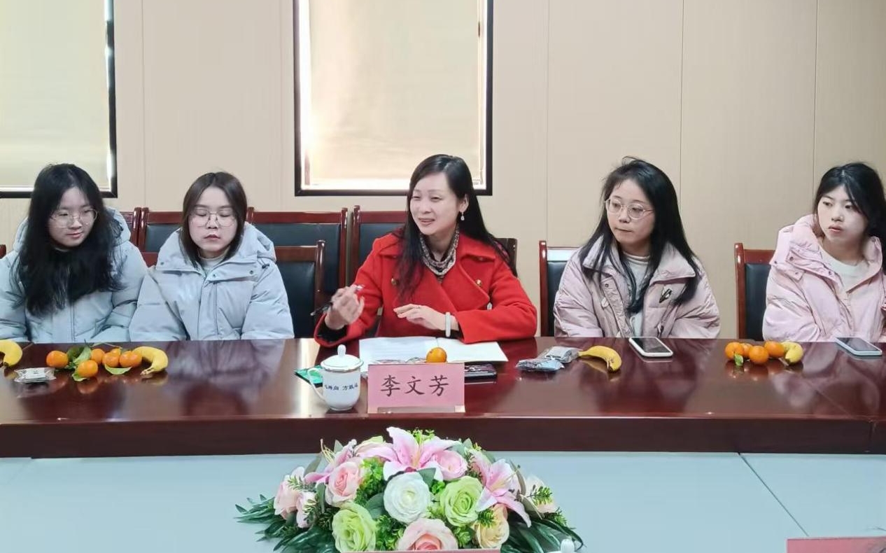 南昌向遠軌道技術(shù)學(xué)校召開南昌師范學(xué)院實習(xí)生實習(xí)工作總結(jié)會
