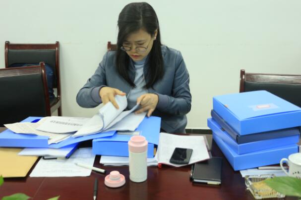 南昌市教育局督導(dǎo)評估工作組一行蒞臨南昌鐵路學(xué)校檢查指導(dǎo)工作！