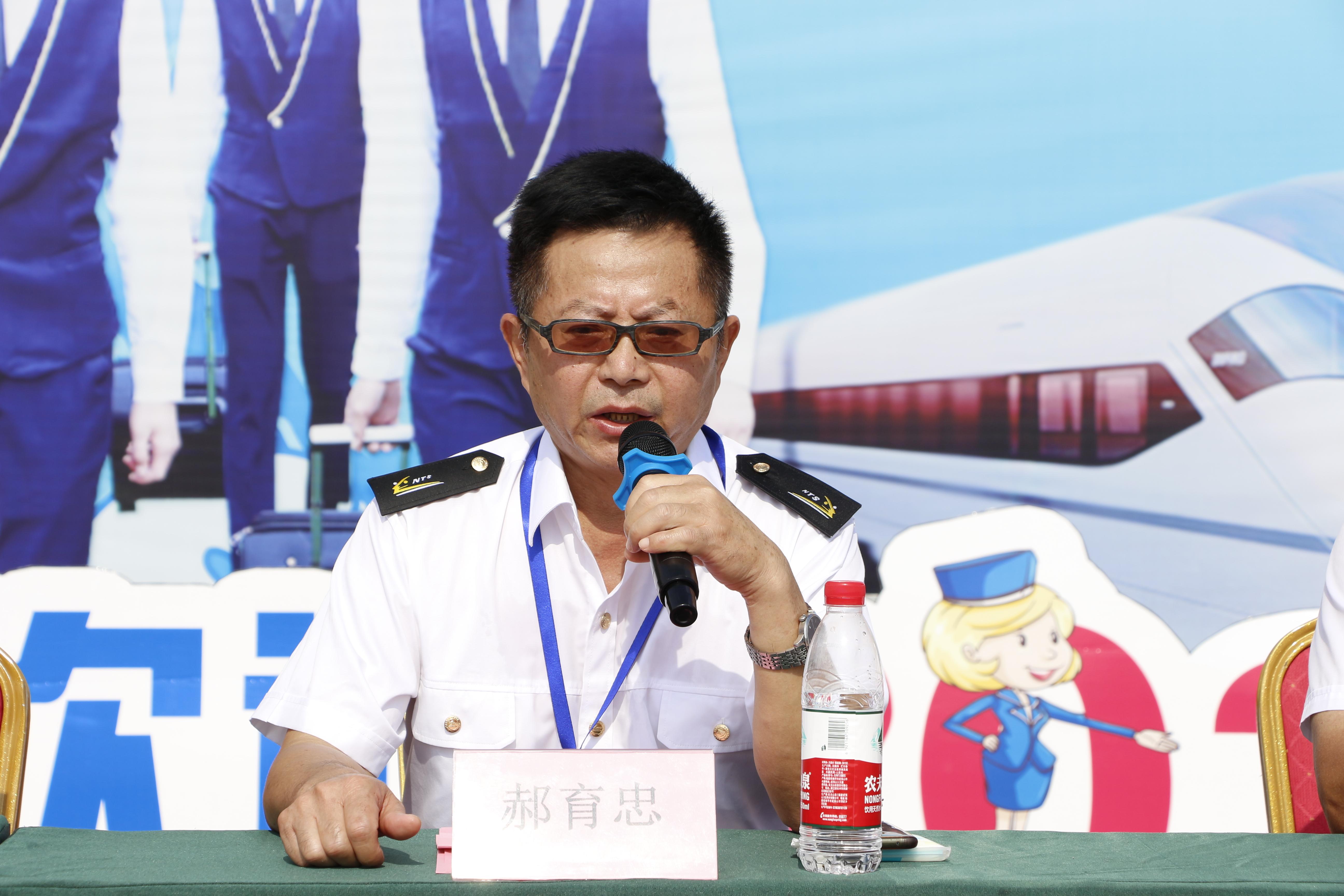 南昌向遠(yuǎn)軌道技術(shù)學(xué)校2021年秋季新生入學(xué)教育成果展示暨總結(jié)表彰大會隆重舉行