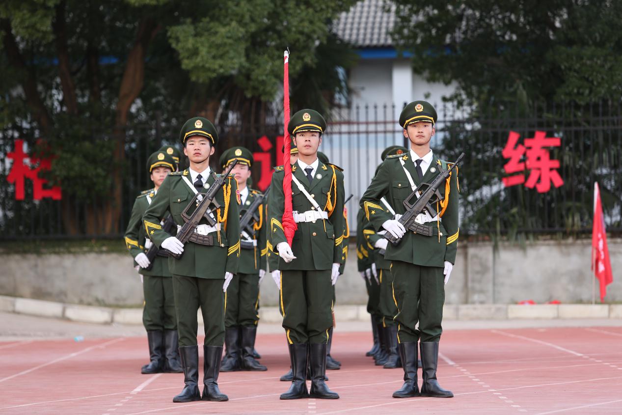 不忘初心砥礪行,同心共筑強校夢—南昌向遠軌道技術(shù)學(xué)校舉辦十周年慶典活動