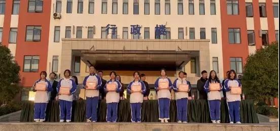 南昌向遠(yuǎn)軌道技術(shù)學(xué)校舉行志愿者表彰大會