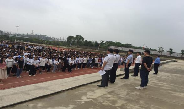 南昌向遠軌道技術學校消防應急疏散演練“提高災害防治能力，構筑生命安全防線”