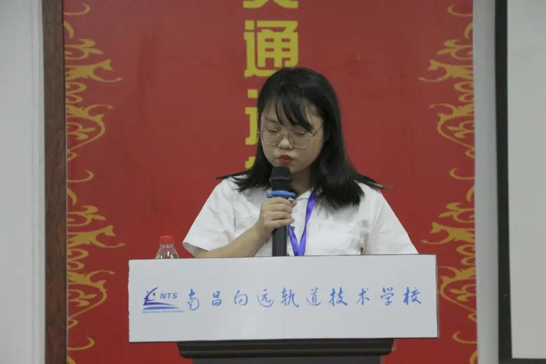 南昌向遠軌道技術(shù)學校師徒結(jié)對薪火傳，青藍攜手促成長