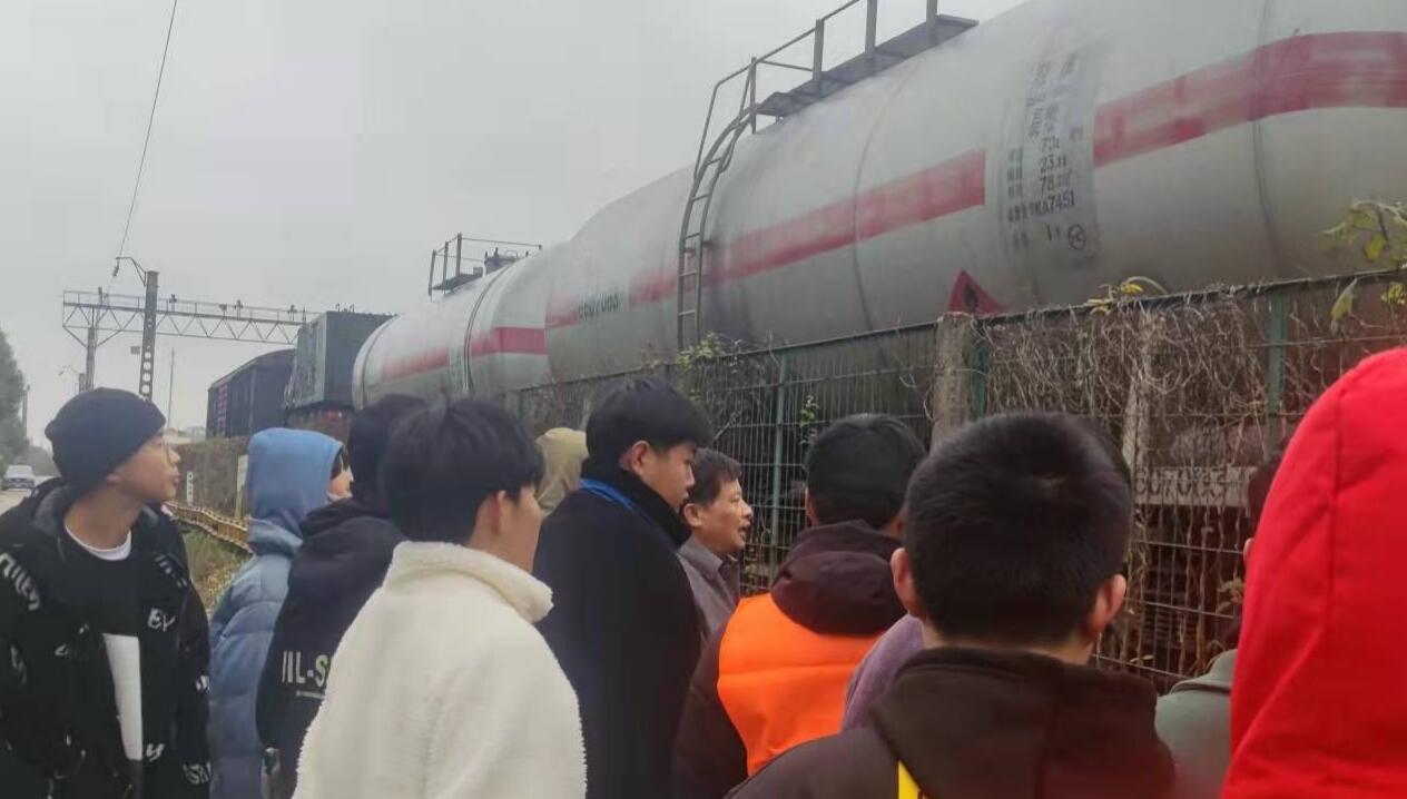 南昌向遠(yuǎn)軌道技術(shù)學(xué)校機(jī)車車輛工程系開(kāi)展實(shí)踐教學(xué)活動(dòng)