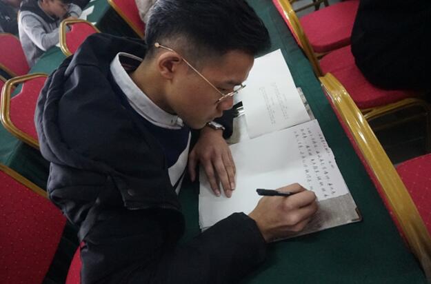 南昌向遠(yuǎn)軌道技術(shù)學(xué)校順利舉辦學(xué)生硬筆書(shū)法大賽