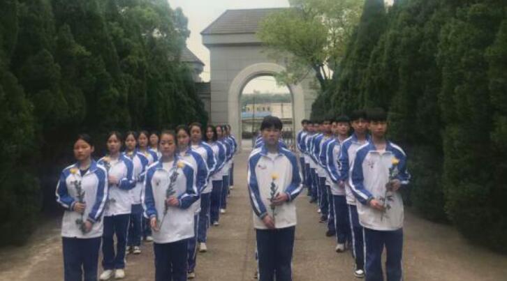 南昌向遠(yuǎn)鐵路學(xué)校聚沙成塔，積水成淵---愛的教育，傳播正能量！