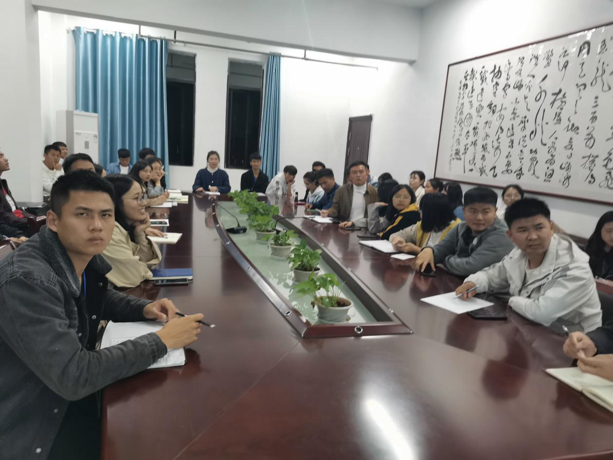 厲兵秣馬強技能--南昌軌道學校樂化校區(qū)開展班主任經驗分享交流會