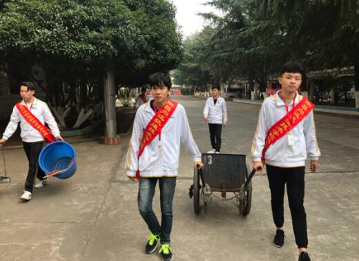 南昌向遠(yuǎn)軌道學(xué)校開展“美化校園  服務(wù)大家”志愿活動(dòng)