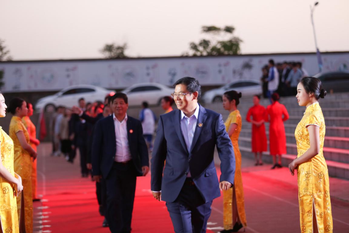 不忘初心砥礪行,同心共筑強校夢—南昌向遠軌道技術(shù)學(xué)校舉辦十周年慶典活動