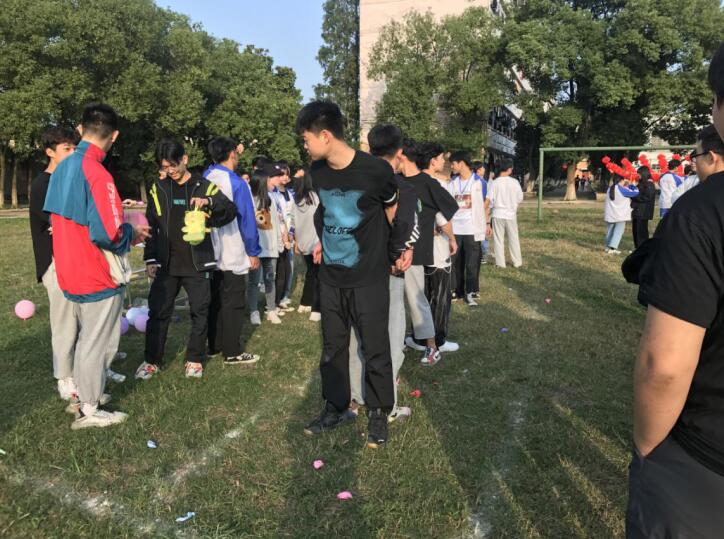 南昌向遠軌道技術學校向塘校區(qū)開展中秋主題活動