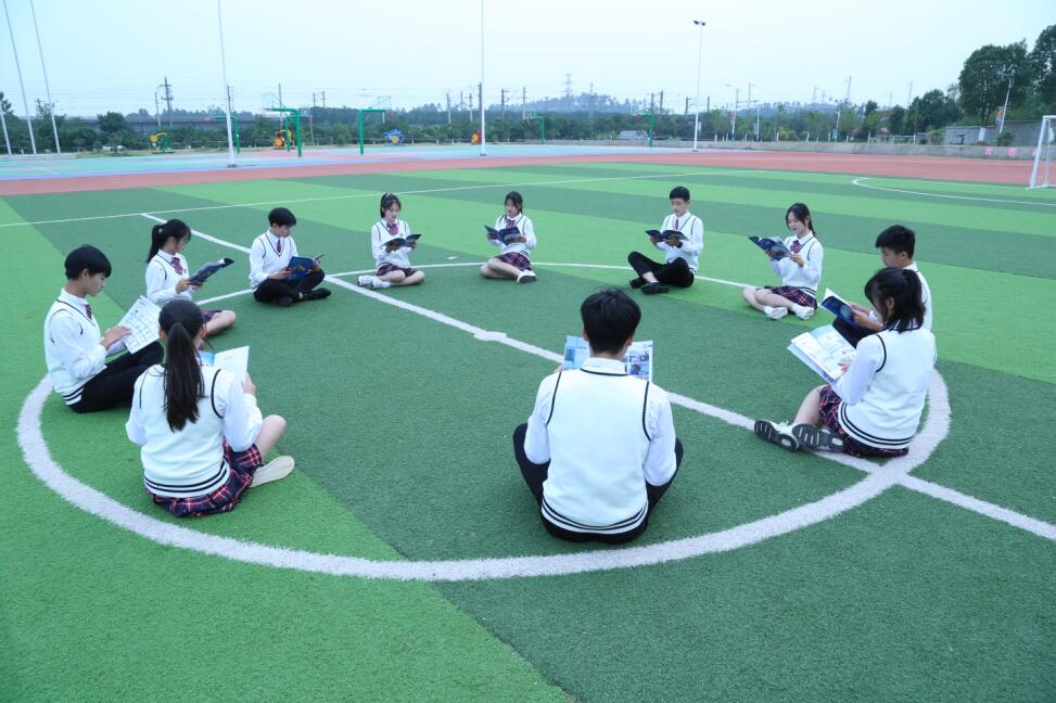 南昌向遠(yuǎn)軌道技術(shù)學(xué)校2021版樂化校區(qū)優(yōu)美的校園環(huán)境