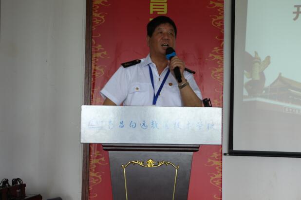 南昌向遠軌道技術(shù)學(xué)校召開《江西省職業(yè)教育改革實施方案》學(xué)習(xí)會暨《彰顯省會擔(dān)當(dāng) 我們怎么干》解放思想大討論活動動員大會