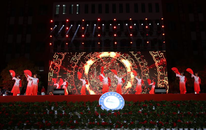 不忘初心砥礪行,同心共筑強校夢—南昌向遠軌道技術(shù)學(xué)校舉辦十周年慶典活動