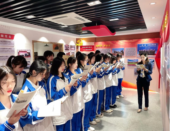 南昌向遠軌道技術(shù)學(xué)校“世界讀書日”主題活動
