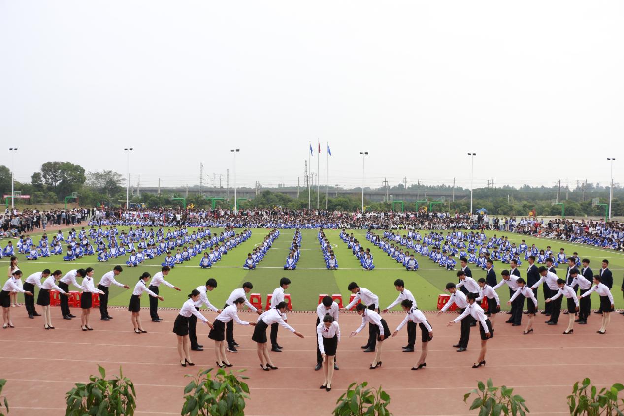 熱烈祝賀南昌向遠(yuǎn)軌道技術(shù)學(xué)校第十四屆運(yùn)動(dòng)會(huì)圓滿閉幕