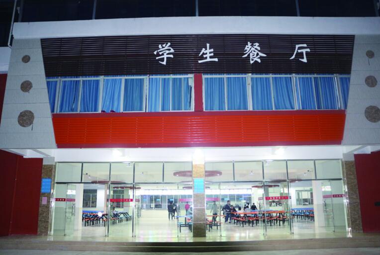 南昌向遠軌道技術(shù)學校樂化校區(qū)半軍事化的管理模式