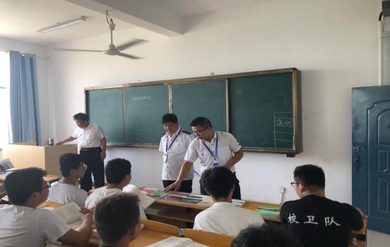 南昌向遠軌道技術學校領導深入課堂檢查開學第一課