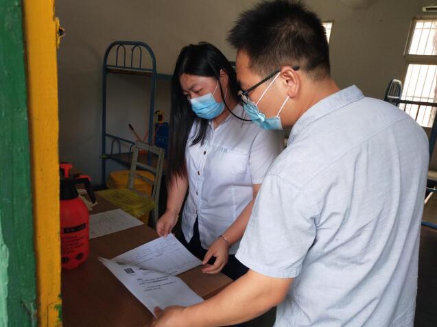 南昌縣衛(wèi)健委與疾控中心聯(lián)合檢查組來南昌軌道學(xué)校進(jìn)行返校復(fù)學(xué)檢查工作