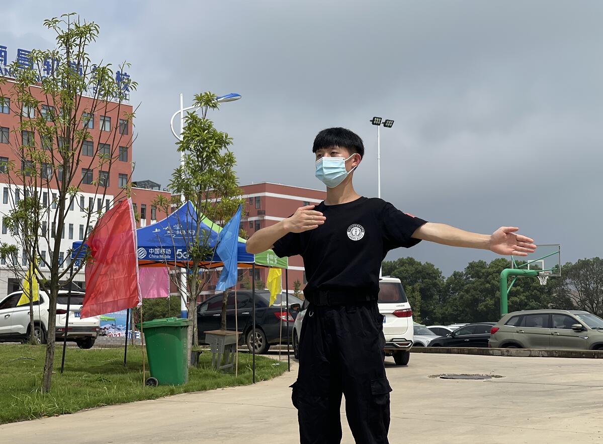 新秋迎萌新，服務(wù)暖人心-南昌向遠軌道技術(shù)學(xué)校 喜迎2021秋季新生