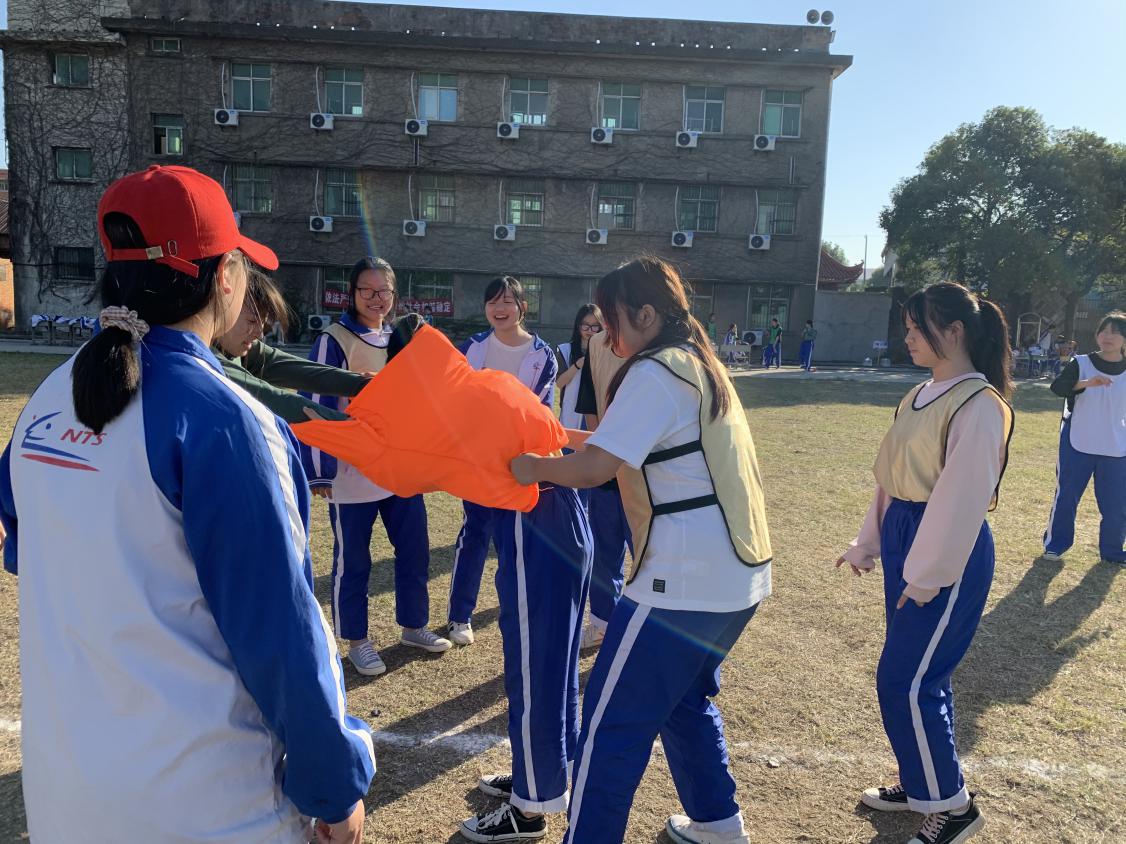 熱烈祝賀南昌向遠(yuǎn)軌道技術(shù)學(xué)校第五屆趣味運(yùn)動(dòng)會(huì)順利召開(kāi)