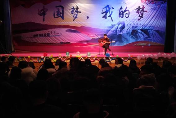 南昌向遠(yuǎn)軌道技術(shù)學(xué)校向塘校區(qū)“我要上元旦晚會”投票開始啦！